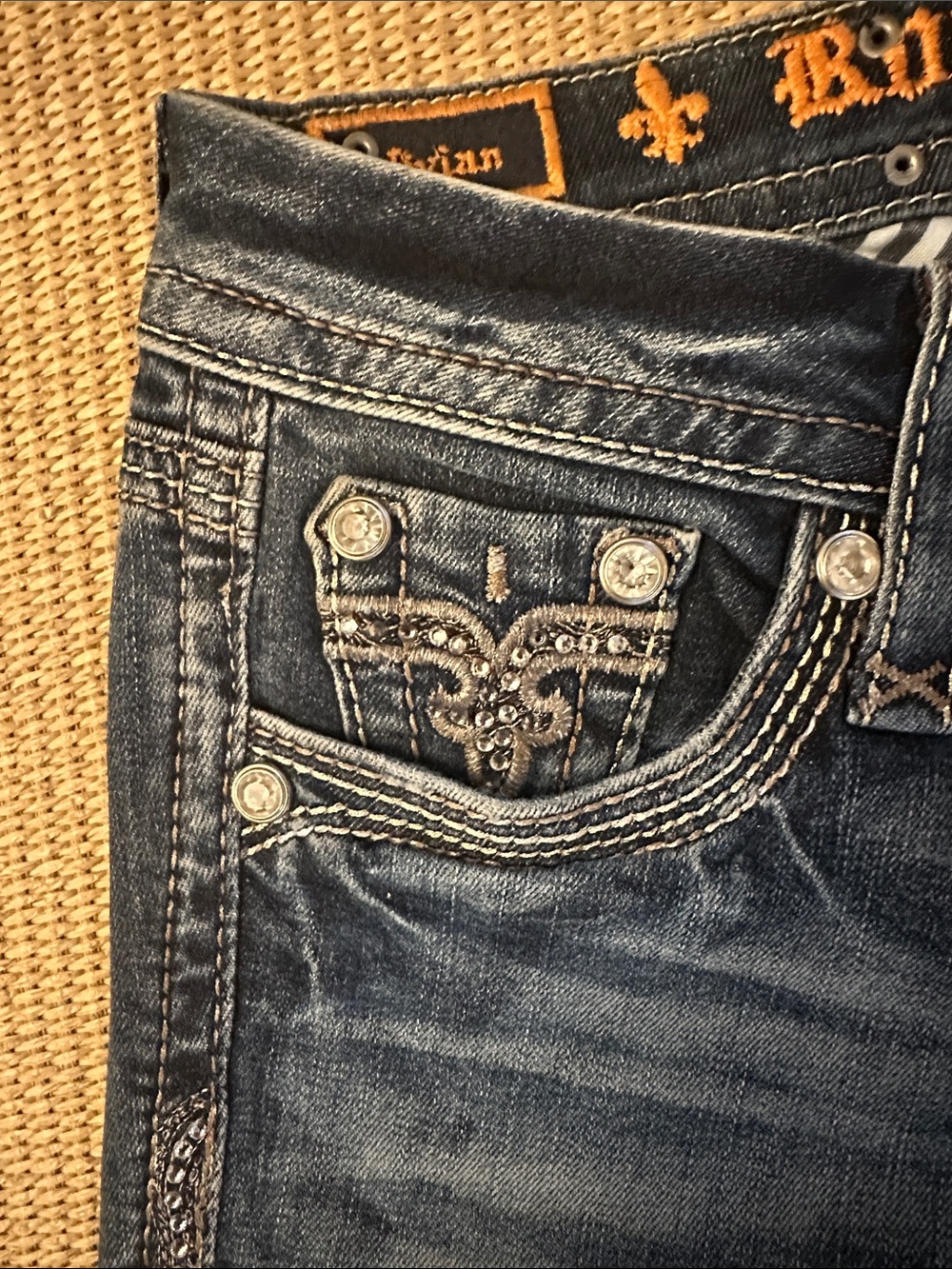 💜80 Brand new Rock Revival Distressed Blue Slim Vivian Jeans